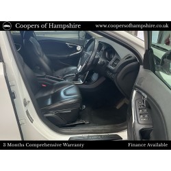2015 Volvo V40 D2 2.0 120 SE GearTronic CrossCountry 4x4 AWD Automatic -- UNDERGOING PREPARATION --