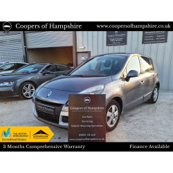 2012 Renault Scenic...