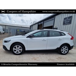 2015 Volvo V40 D2 2.0 120 SE GearTronic CrossCountry 4x4 AWD Automatic