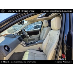 2014 Jaguar XJ 3.0 TDV6 Portfolio Automatic Facelift with Glass Opening Panoramic Roof