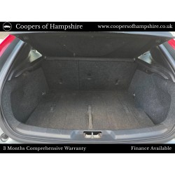2015 Volvo V40 D2 2.0 LUX Automatic